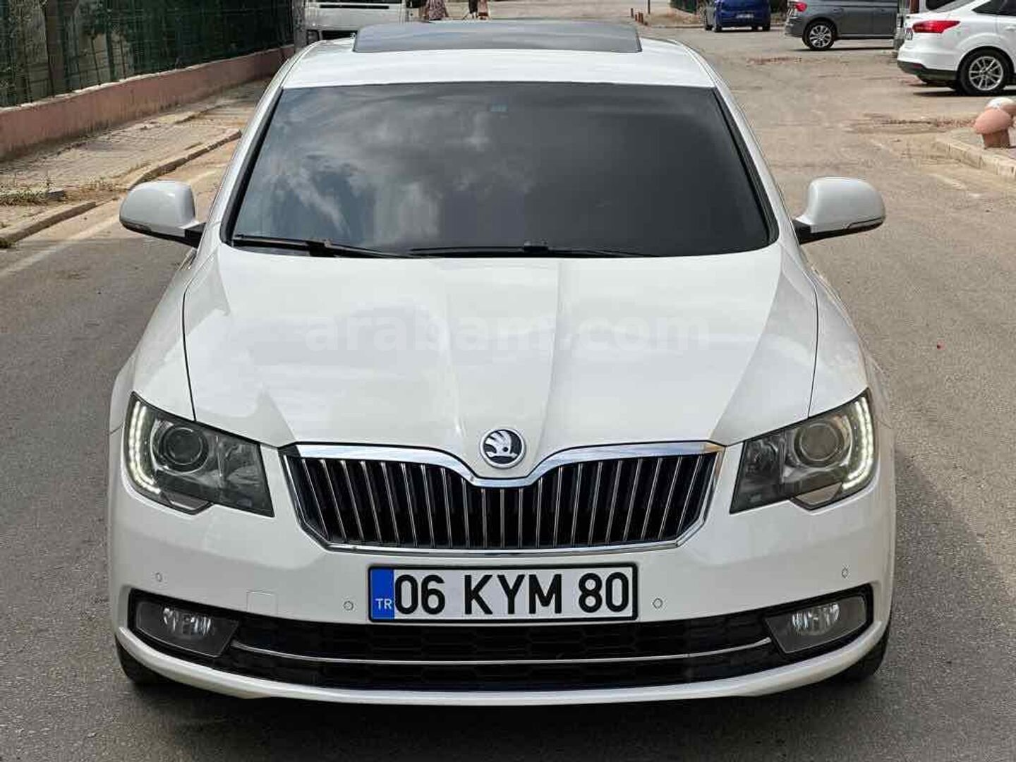 Sahibinden Skoda SuperB 1.6 TDI Prestige 2013 Model Van 287.000 km Beyaz 1