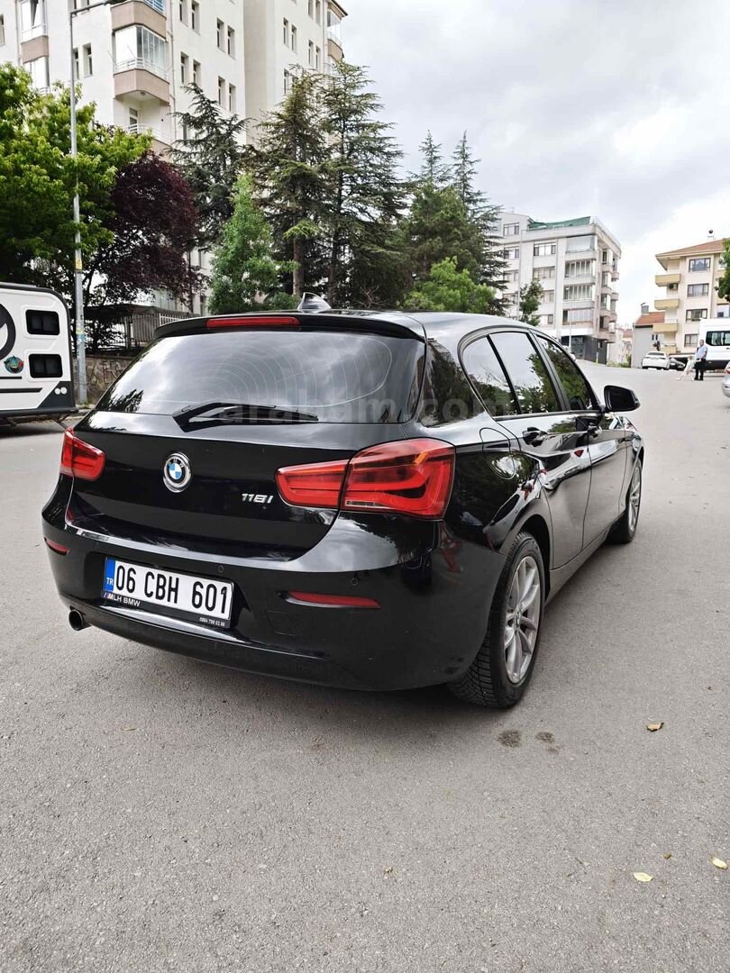 Sahibinden BMW 1 Serisi 118i Joy Plus 2016 Model Ankara 134.000 km Siyah 4