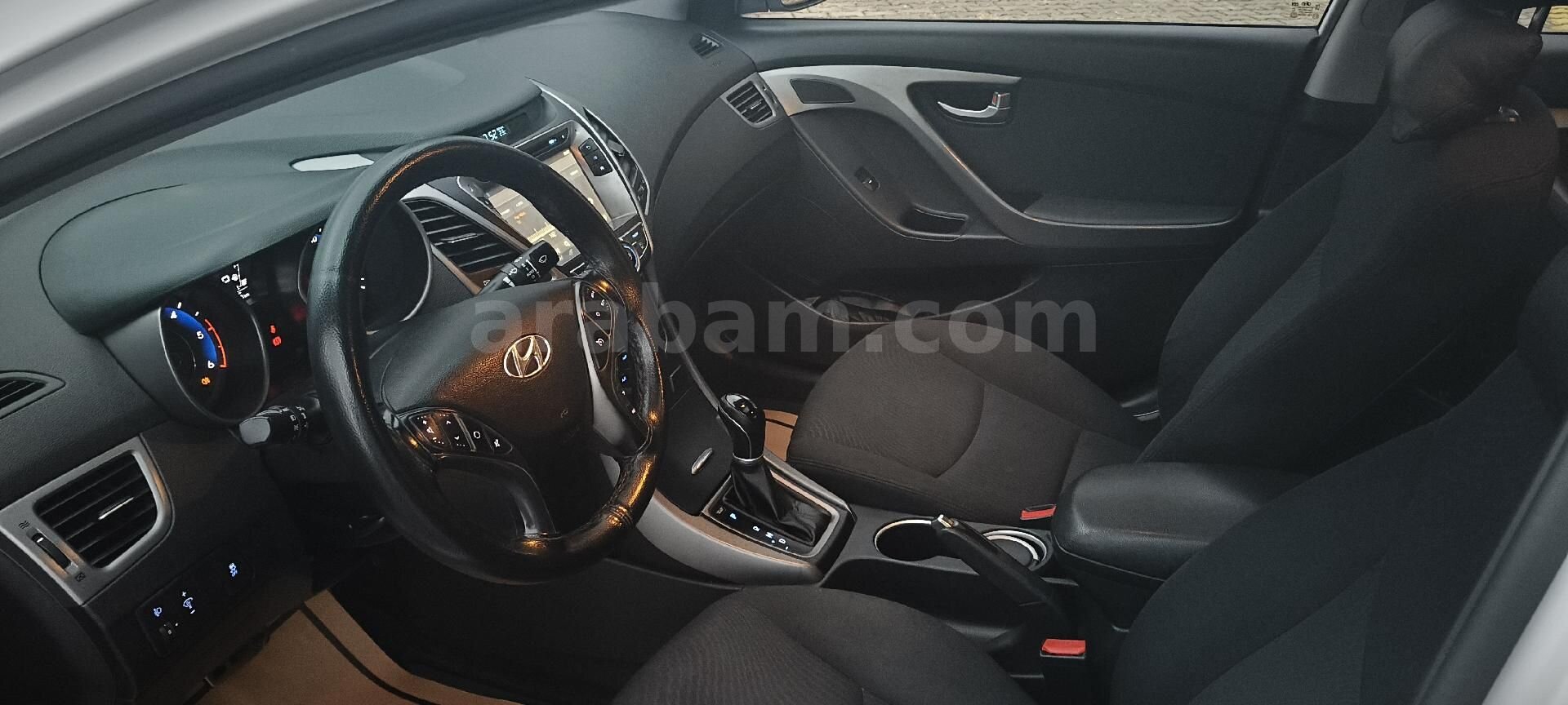 Sahibinden Hyundai Elantra 1.6 CRDi Elite 2014 Model Samsun 153.800 km Beyaz 4