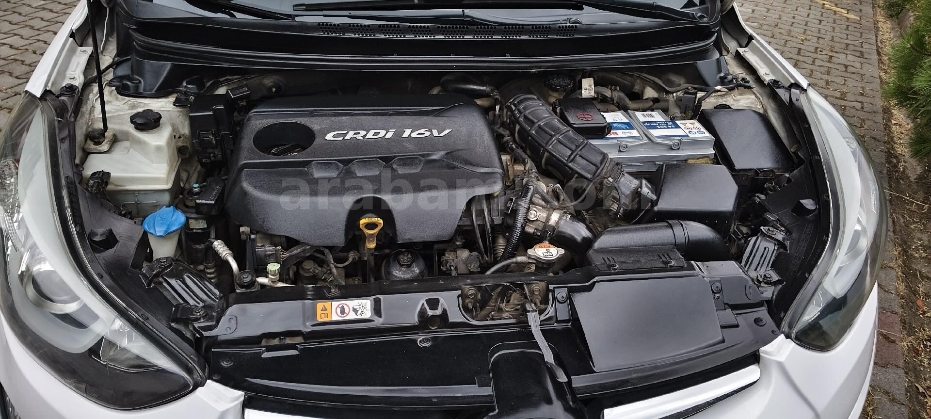 Sahibinden Hyundai Elantra 1.6 CRDi Elite 2014 Model Samsun 153.800 km Beyaz 7