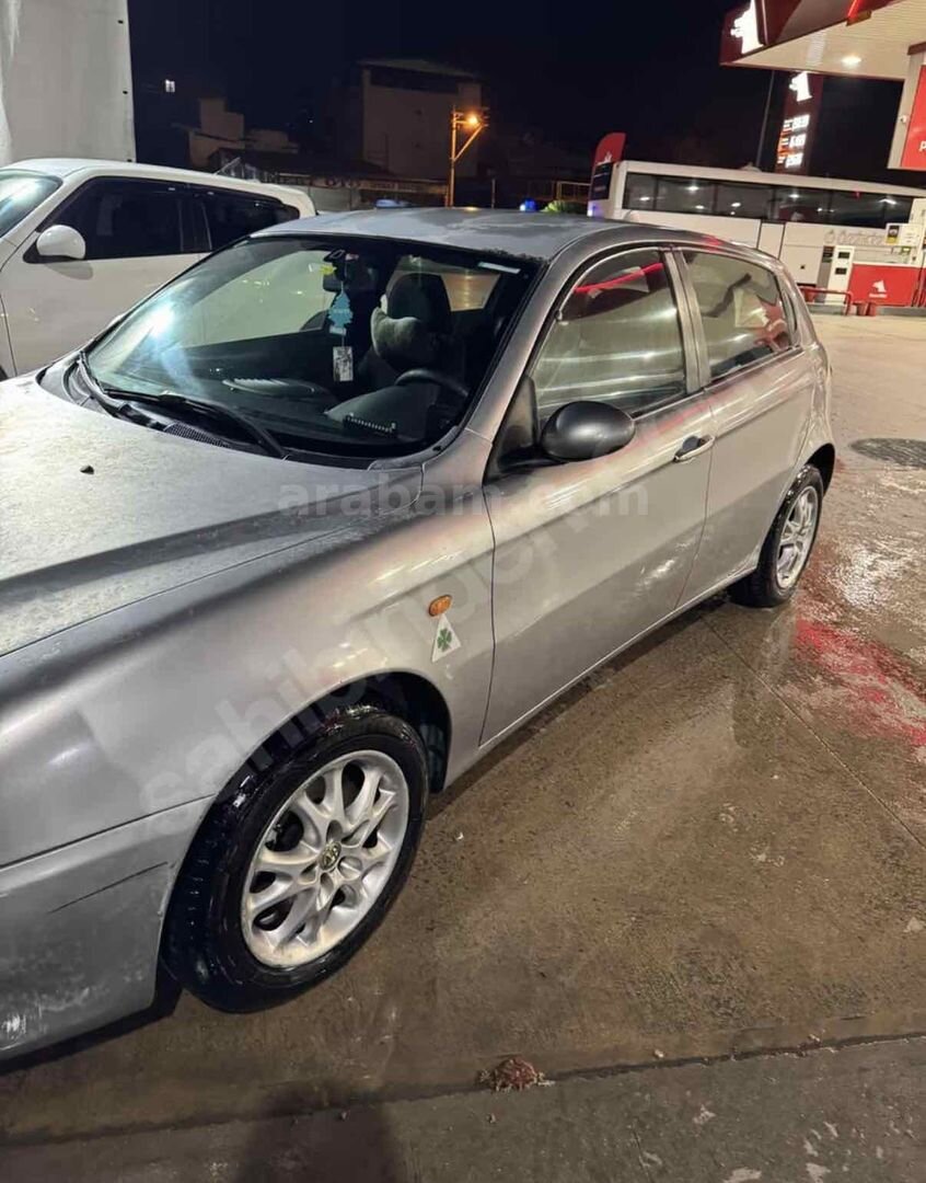 Sahibinden Alfa Romeo 147 1.6 TS Progression 2004 Model İzmir 315.000 km Gri 7