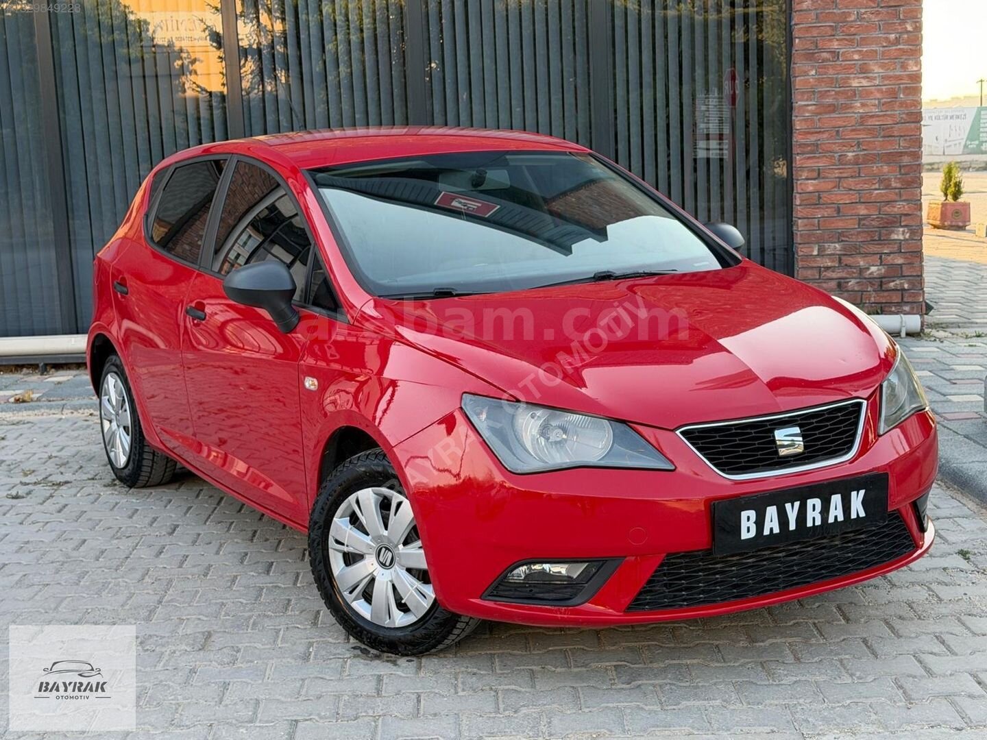 Galeriden Seat Ibiza 1.4 Reference 2014 Model Eskişehir 125.000 km Kırmızı 3