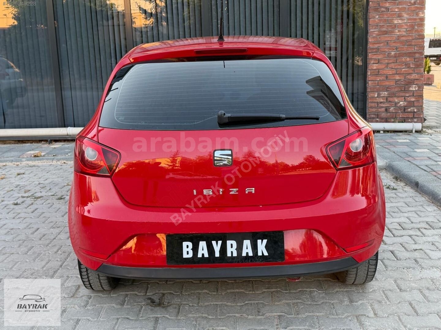 Galeriden Seat Ibiza 1.4 Reference 2014 Model Eskişehir 125.000 km Kırmızı 5