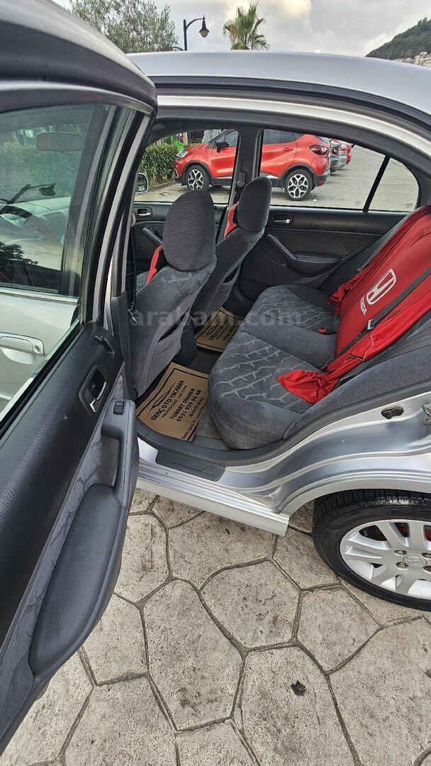 Sahibinden Honda Civic 1.6i VTEC LS 2004 Model Giresun 253.500 km Gri 7