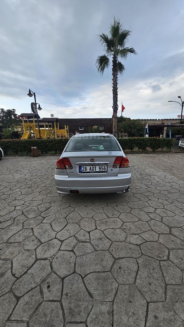 Sahibinden Honda Civic 1.6i VTEC LS 2004 Model Giresun 253.500 km Gri 4