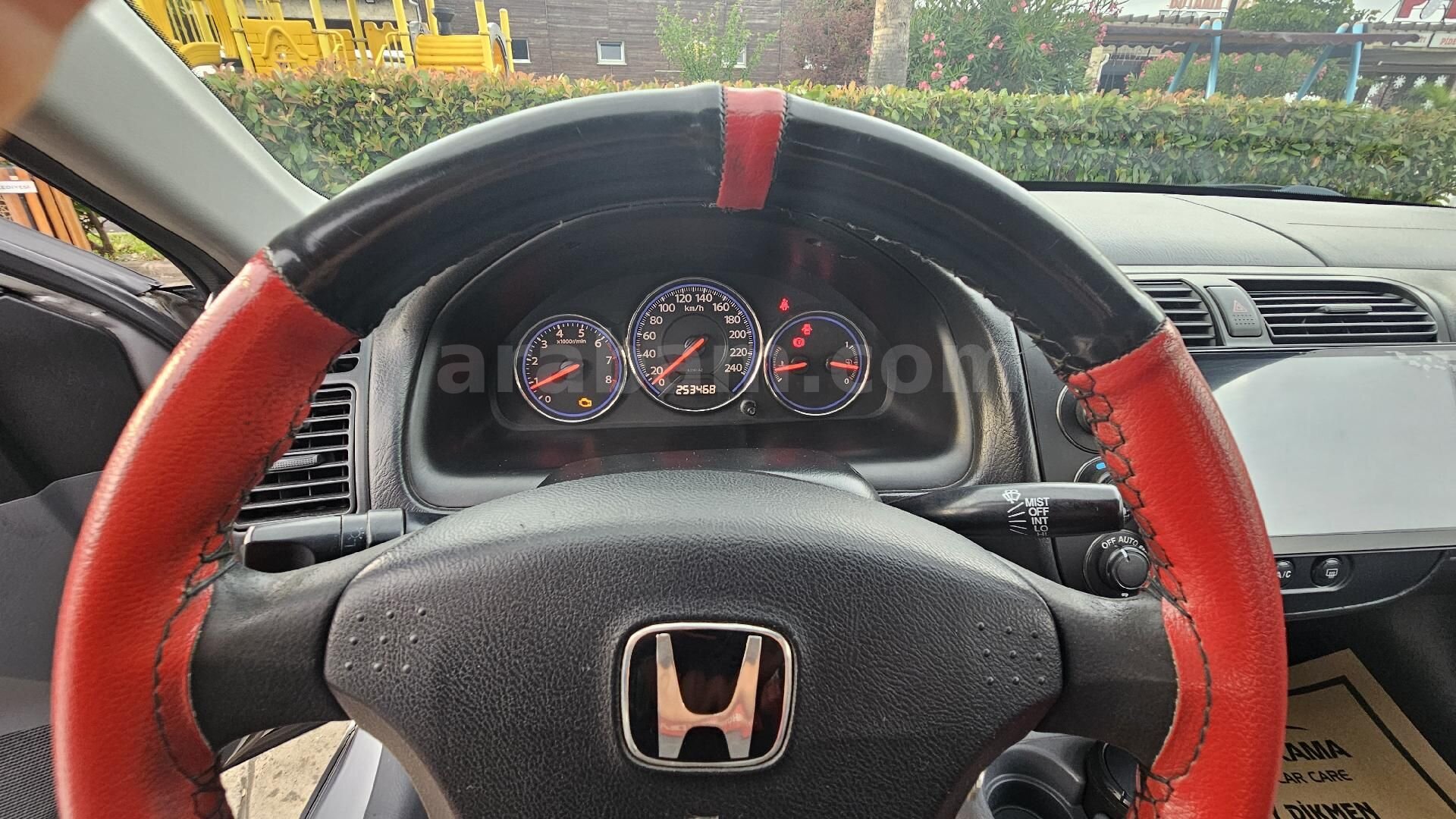 Sahibinden Honda Civic 1.6i VTEC LS 2004 Model Giresun 253.500 km Gri 5
