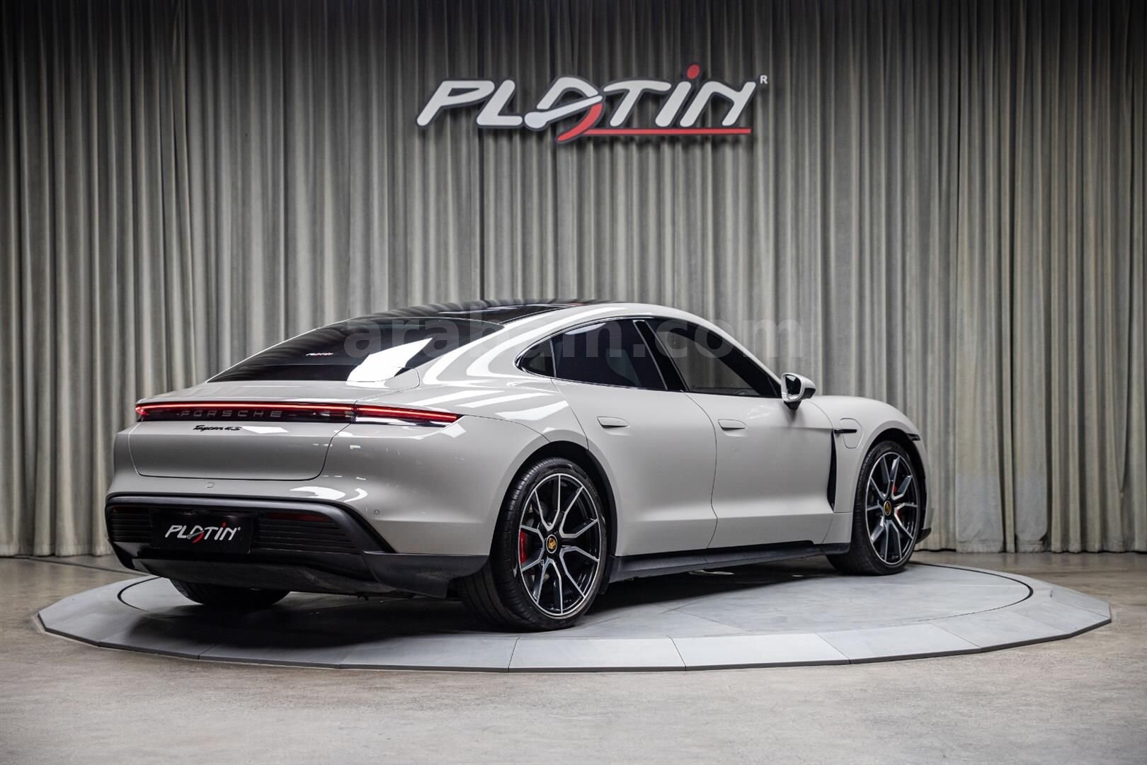 Galeriden Porsche Taycan Elektrik 4S Performance Plus 2023 Model İstanbul 53.000 km Gri 6