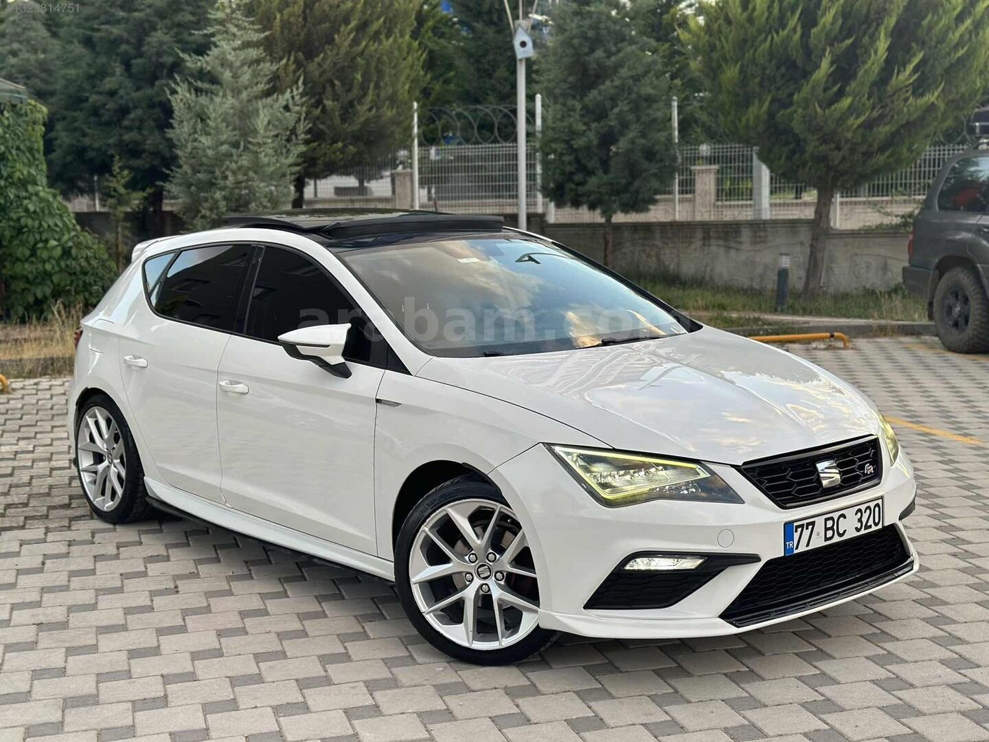 Galeriden Seat Leon 1.6 TDI CR Style 2013 Model Ankara 250.000 km Beyaz 1