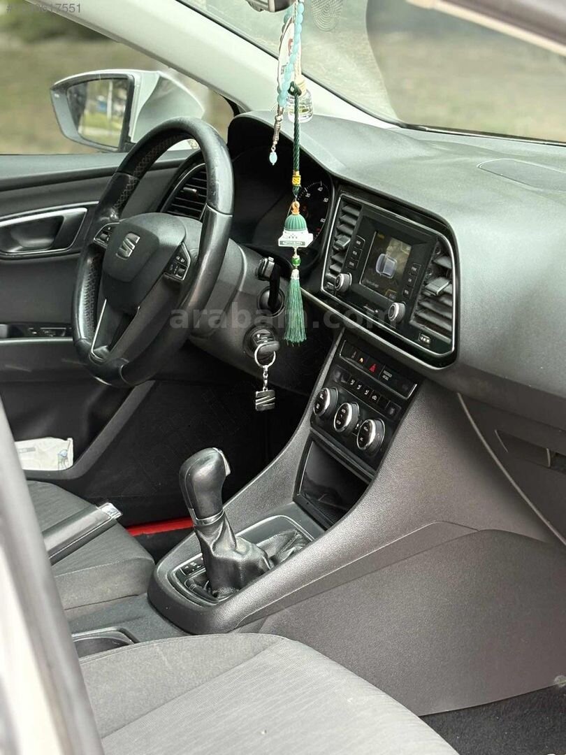 Galeriden Seat Leon 1.6 TDI CR Style 2015 Model Ankara 217.000 km Beyaz 4