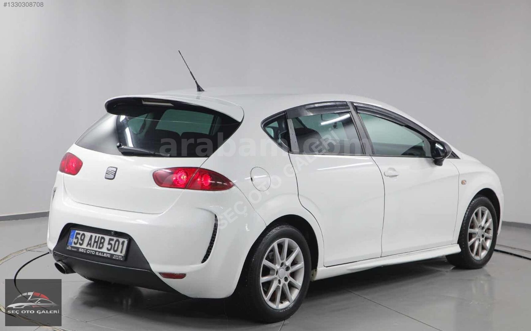 Galeriden Seat Leon 1.6 TDI CR Style 2011 Model Osmaniye 300.000 km Beyaz 4
