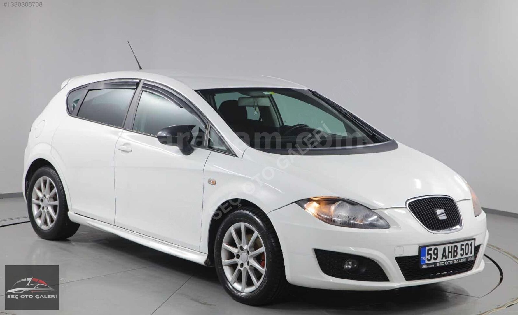 Galeriden Seat Leon 1.6 TDI CR Style 2011 Model Osmaniye 300.000 km Beyaz 1