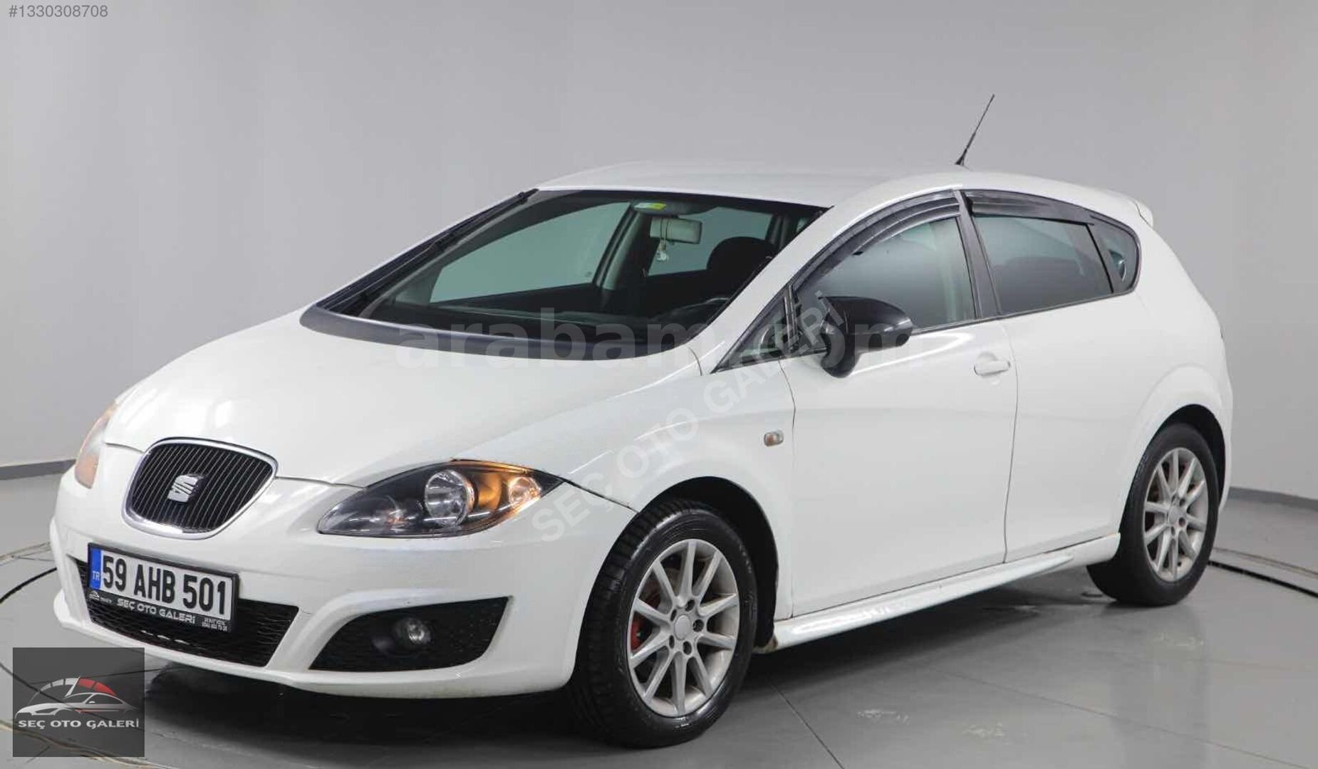 Galeriden Seat Leon 1.6 TDI CR Style 2011 Model Osmaniye 300.000 km Beyaz 2