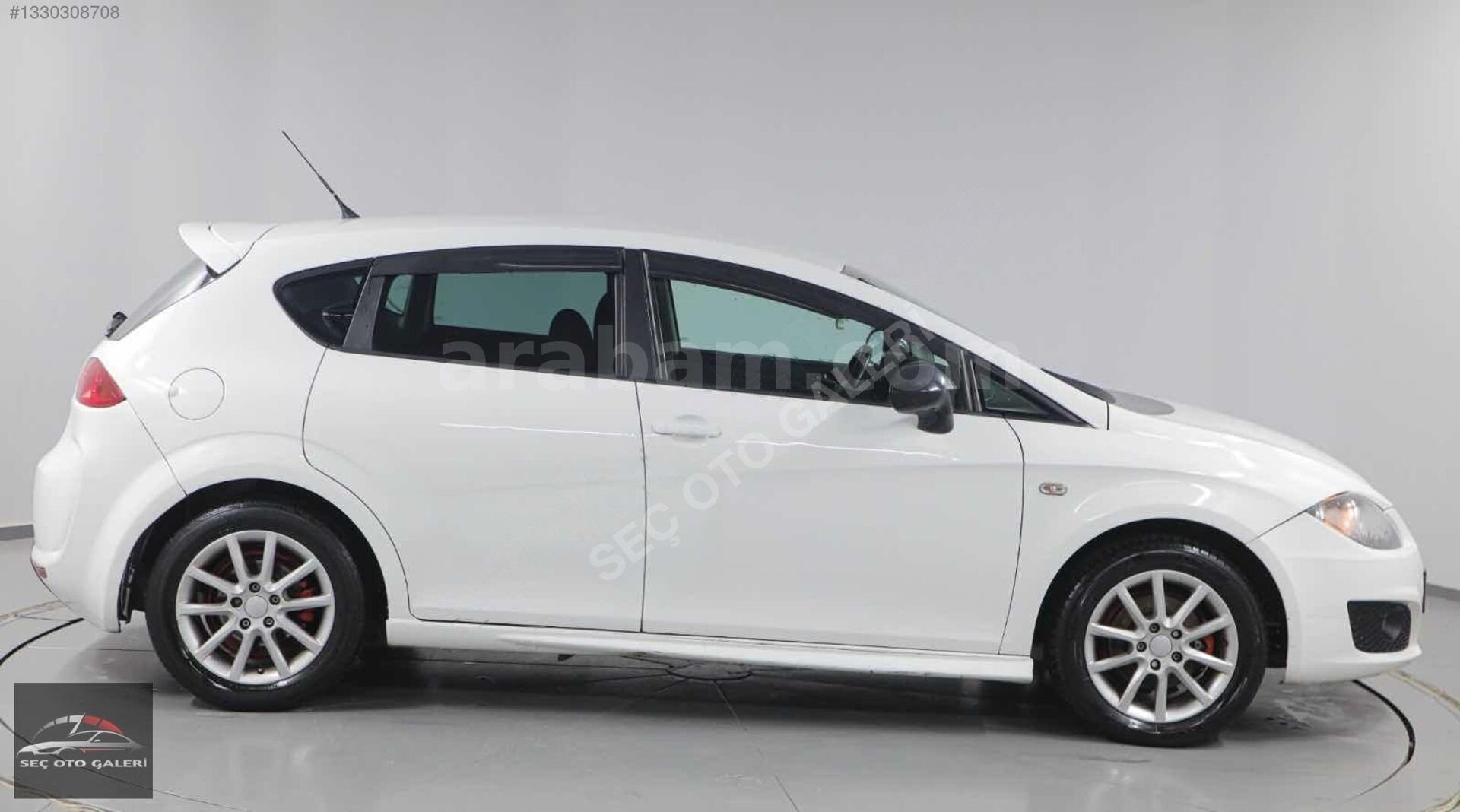 Galeriden Seat Leon 1.6 TDI CR Style 2011 Model Osmaniye 300.000 km Beyaz 7