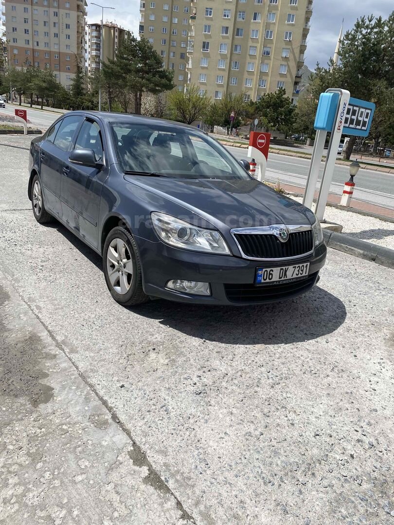 Sahibinden Skoda Octavia 1.6 Ambiente Optimal 2011 Model Kayseri 97.035 km Füme 1