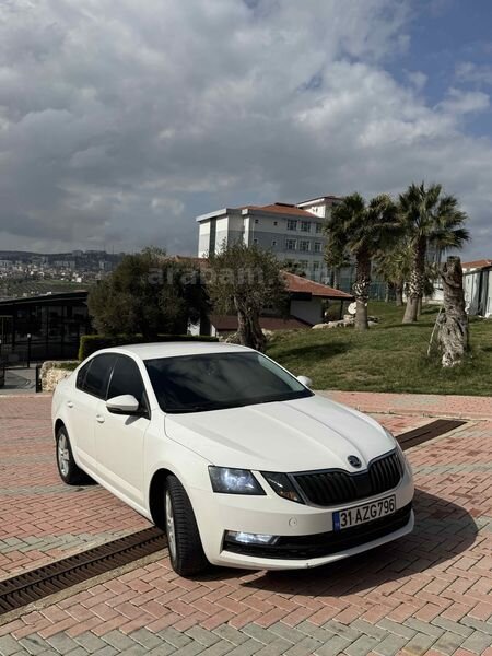 Sahibinden Skoda Octavia 1.6 TDI Optimal 2017 Model Hatay 215.000 km Beyaz