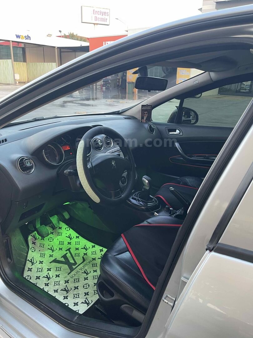 Sahibinden Peugeot 308 1.6 HDi Comfort 2008 Model İzmir 410.000 km Gri (Gümüş) 5