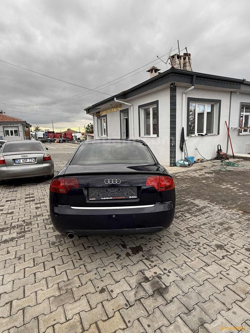 Galeriden Audi A4 Sedan 1.6 2006 Model Nevşehir 360.000 km Lacivert 6