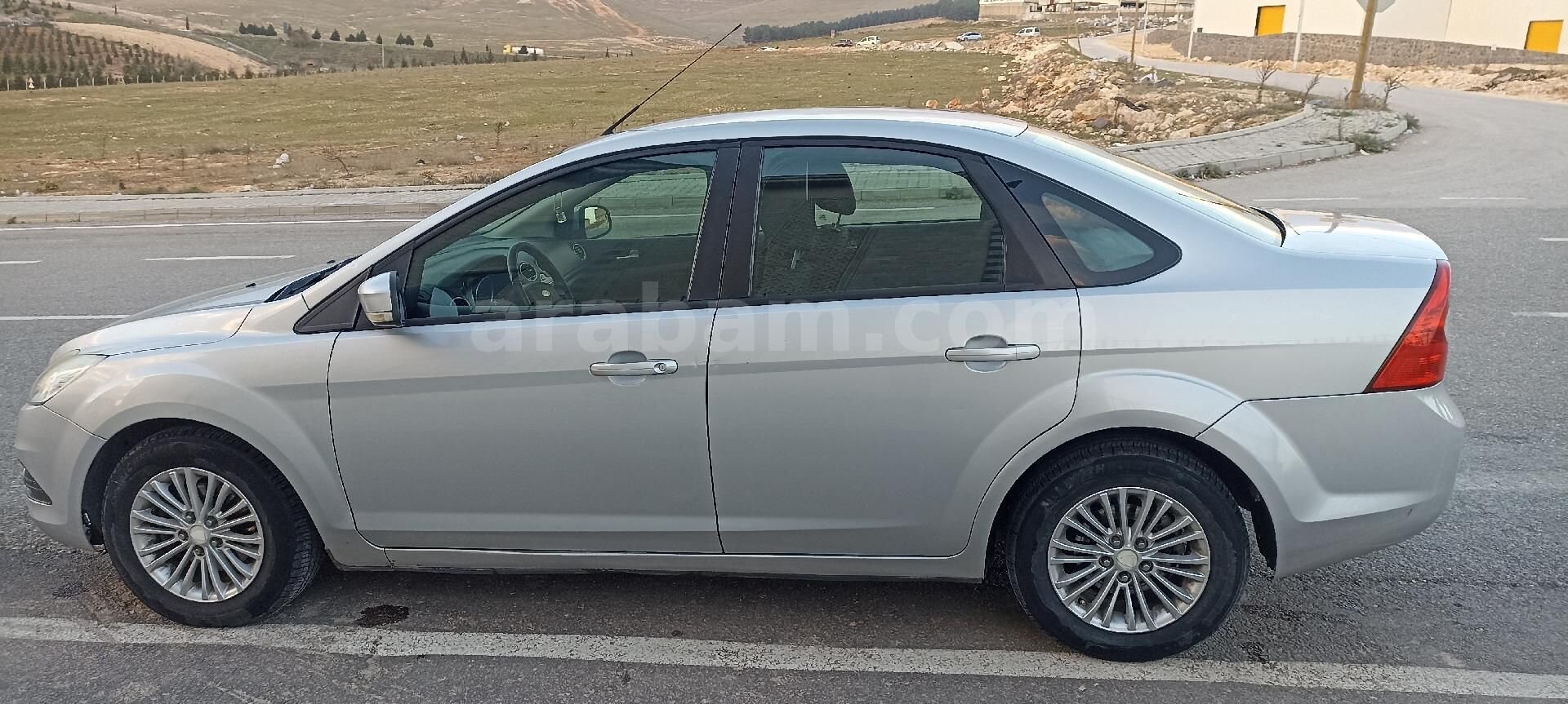 Sahibinden Ford Focus 1.6 Comfort 2011 Model Ankara 247.000 km Gri (Gümüş) 1