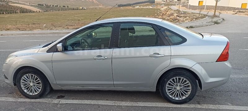 Sahibinden Ford Focus 1.6 Comfort 2011 Model Ankara 247.000 km Gri (Gümüş)