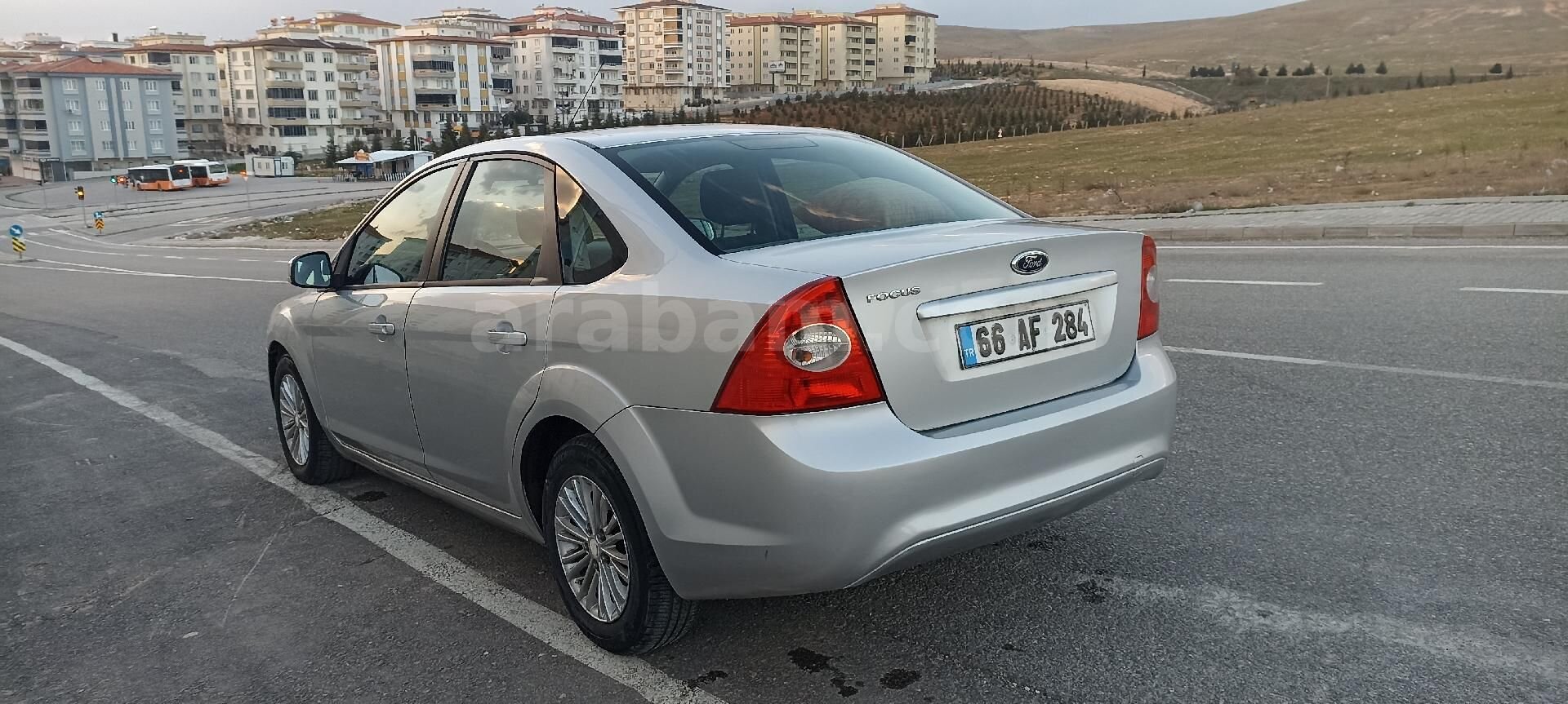 Sahibinden Ford Focus 1.6 Comfort 2011 Model Ankara 247.000 km Gri (Gümüş) 6