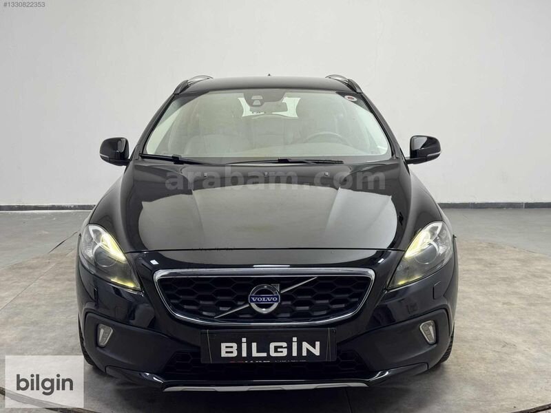 Galeriden Volvo V40 Cross Country 1.6 D Advance 2014 Model Ankara 196.000 km Siyah