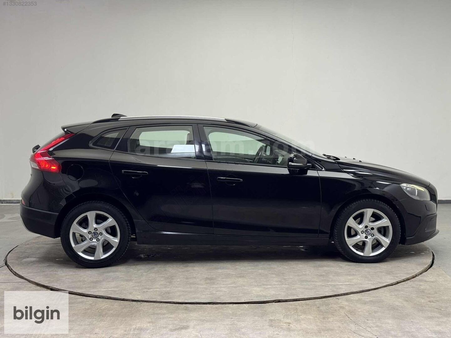 Galeriden Volvo V40 Cross Country 1.6 D Advance 2014 Model Ankara 196.000 km Siyah 3