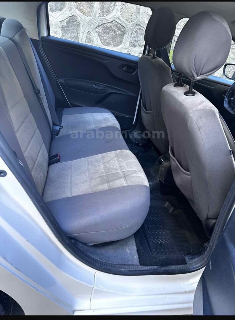 Sahibinden Citroen C-Elysée 1.6 HDi Confort 2015 Model Gaziantep 228.000 km Beyaz 6