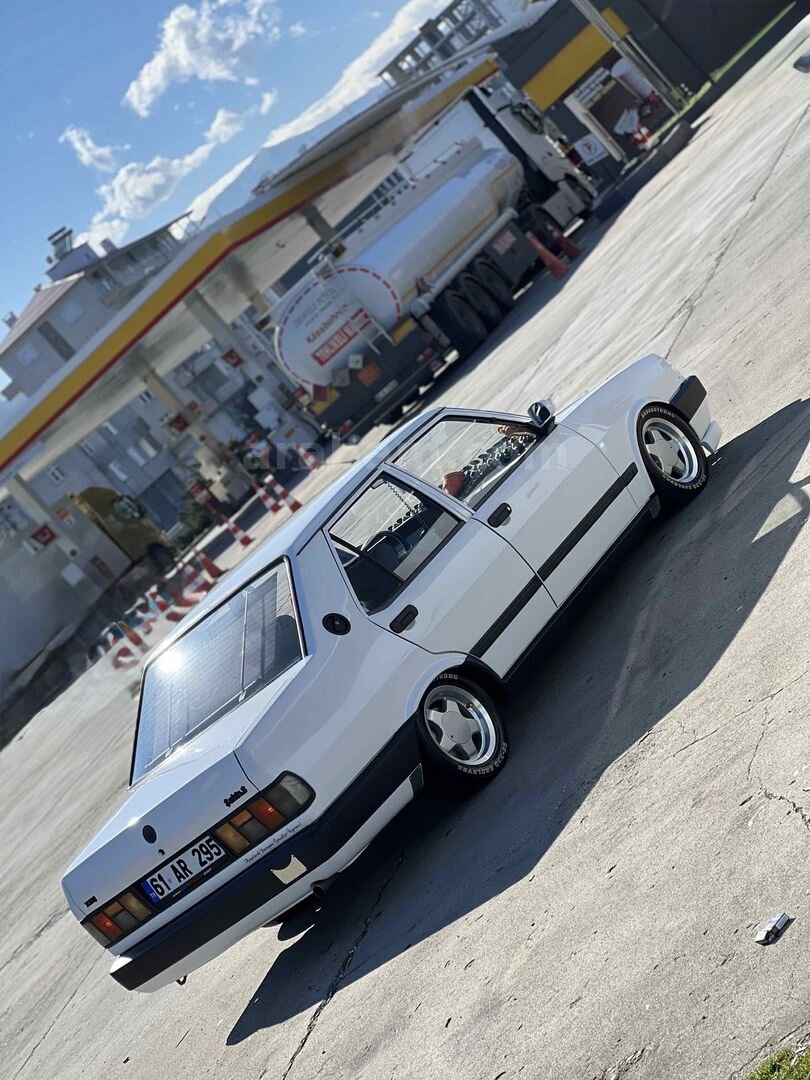 Sahibinden Tofaş Şahin S 1997 Model Bayburt 200.000 km Beyaz 2