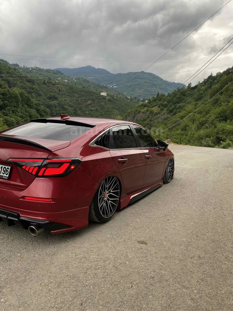 Sahibinden Honda Civic 1.5 i-VTEC Executive Plus 2023 Model Giresun 60.000 km Kırmızı 6