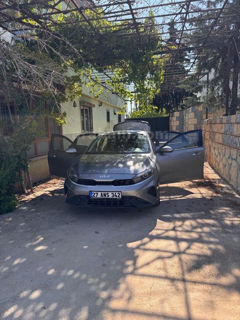 Sahibinden Kia Cerato 1.6 MPI Elegance 2022 Model Gaziantep 116.000 km Gri 2