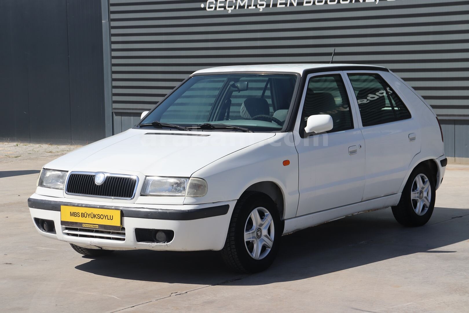 Galeriden Skoda Felicia 1.3 GLXi 2001 Model Konya 323.603 km Beyaz 3