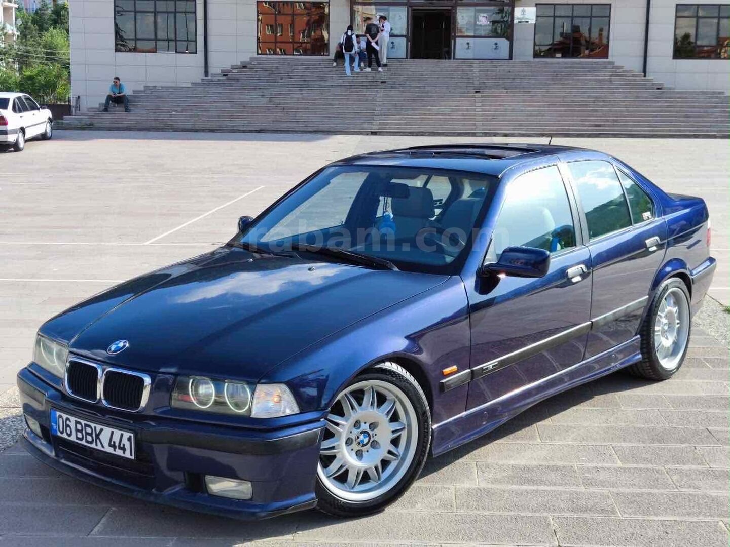 Sahibinden BMW 3 Serisi 328i Standart 1997 Model Konya 321.000 km Lacivert 1