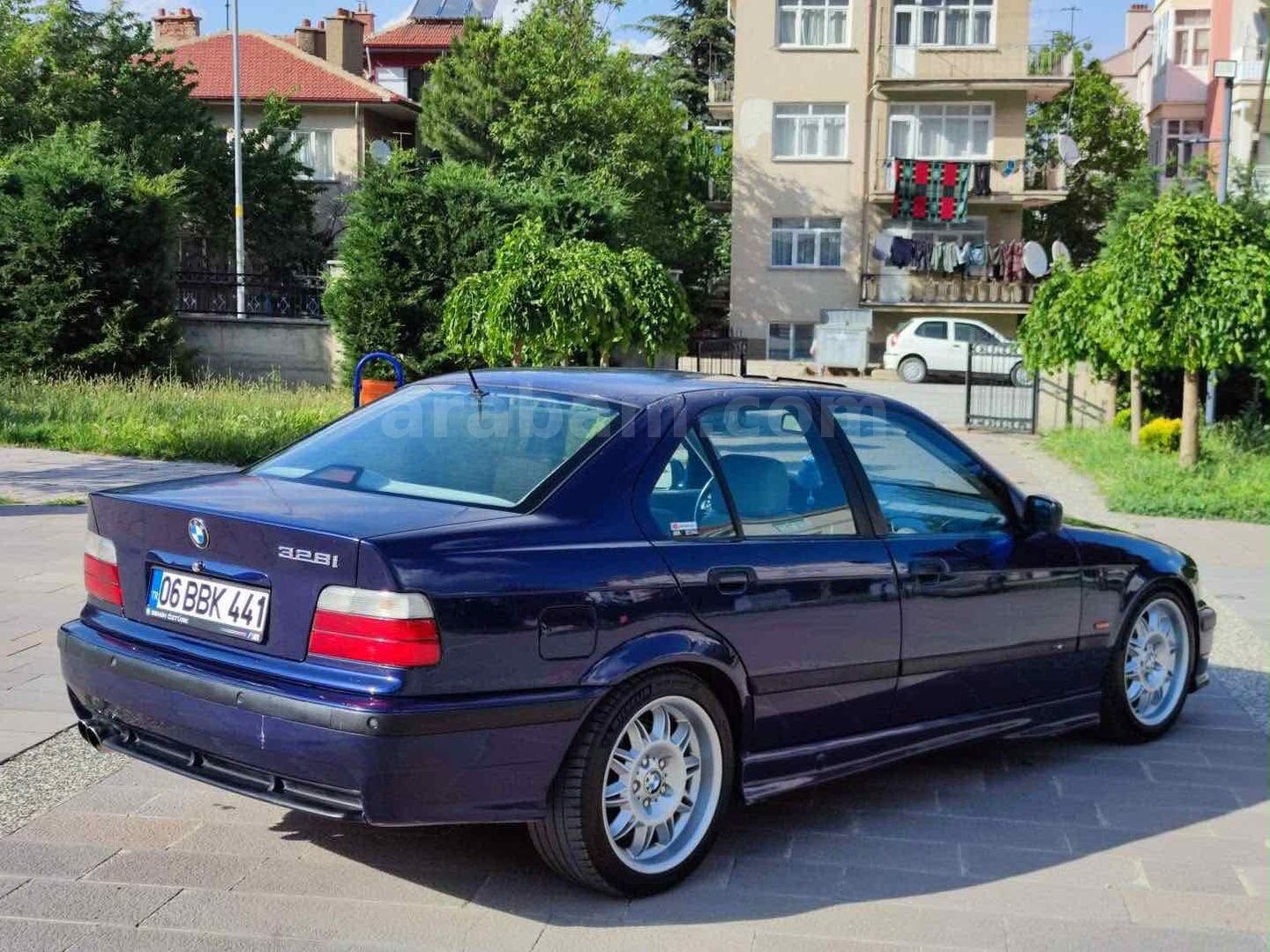 Sahibinden BMW 3 Serisi 328i Standart 1997 Model Konya 321.000 km Lacivert 3