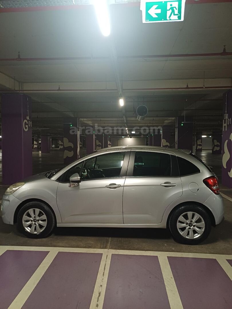 Sahibinden Citroen C3 1.4 HDi Confort 2010 Model İzmir 190.000 km Gri (Gümüş) 3