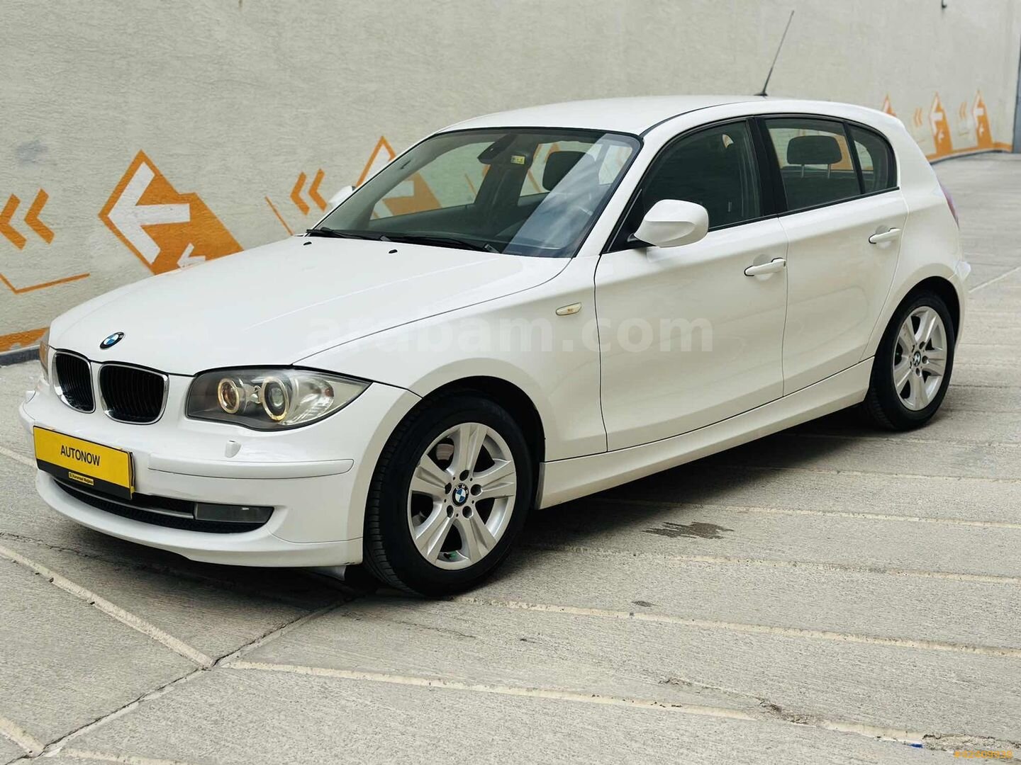 Galeriden BMW 1 Serisi 116i Comfort 2011 Model Ankara 275.000 km Beyaz 5