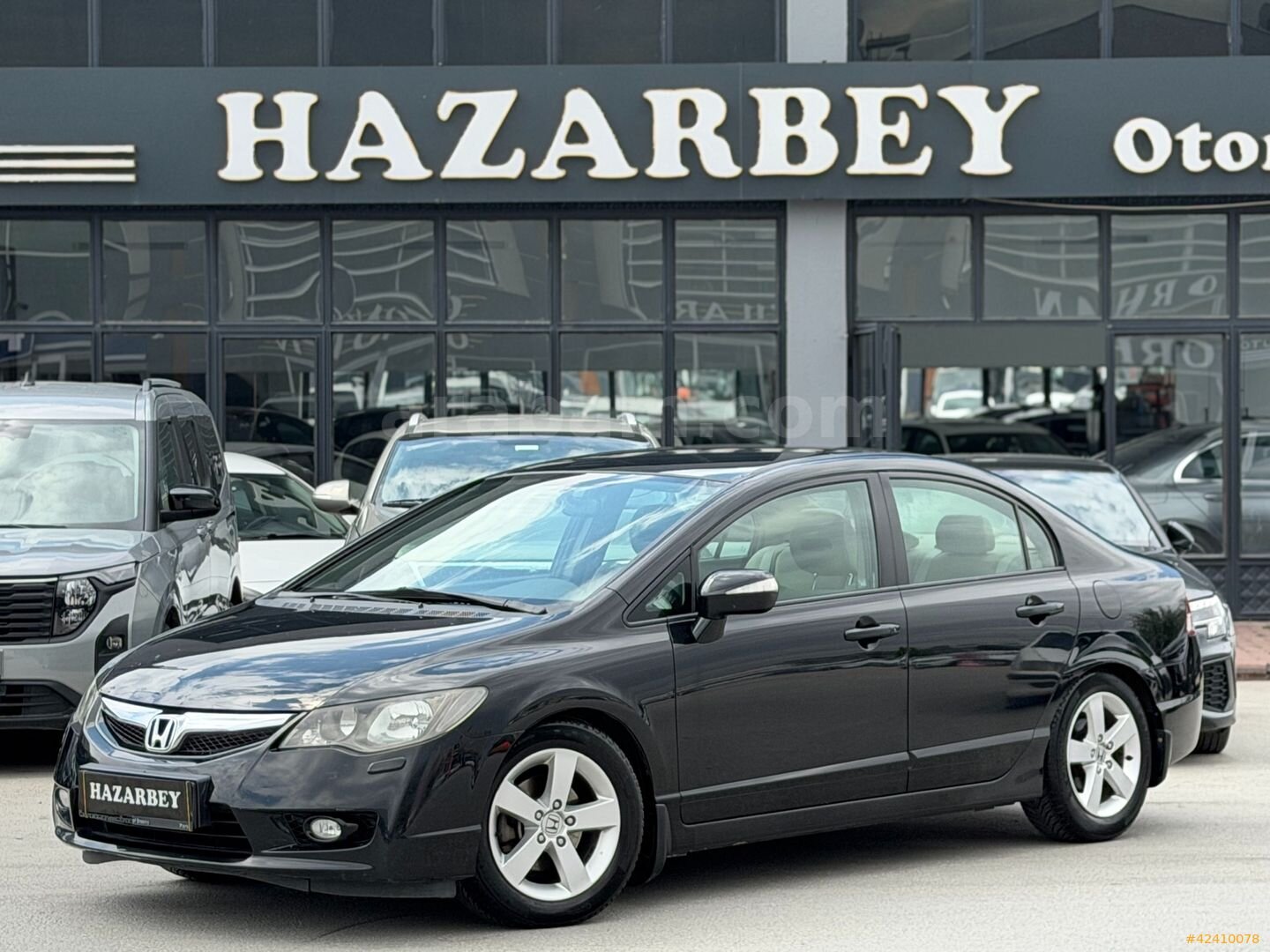 Galeriden Honda Civic 1.6i VTEC Premium 2011 Model Konya 153.000 km Siyah 1