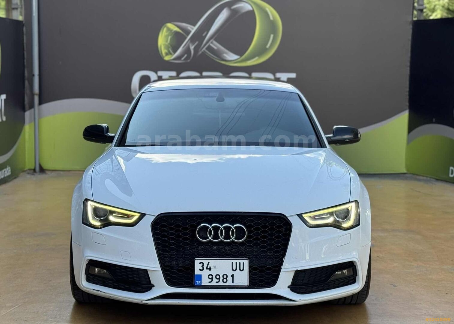Galeriden Audi A5 Coupe 2.0 TDI 2012 Model İstanbul 208.000 km Beyaz 2