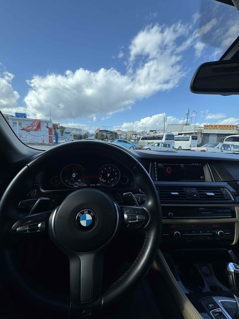 Sahibinden BMW 5 Serisi 520i Comfort 2015 Model Antalya 182.000 km Beyaz 7