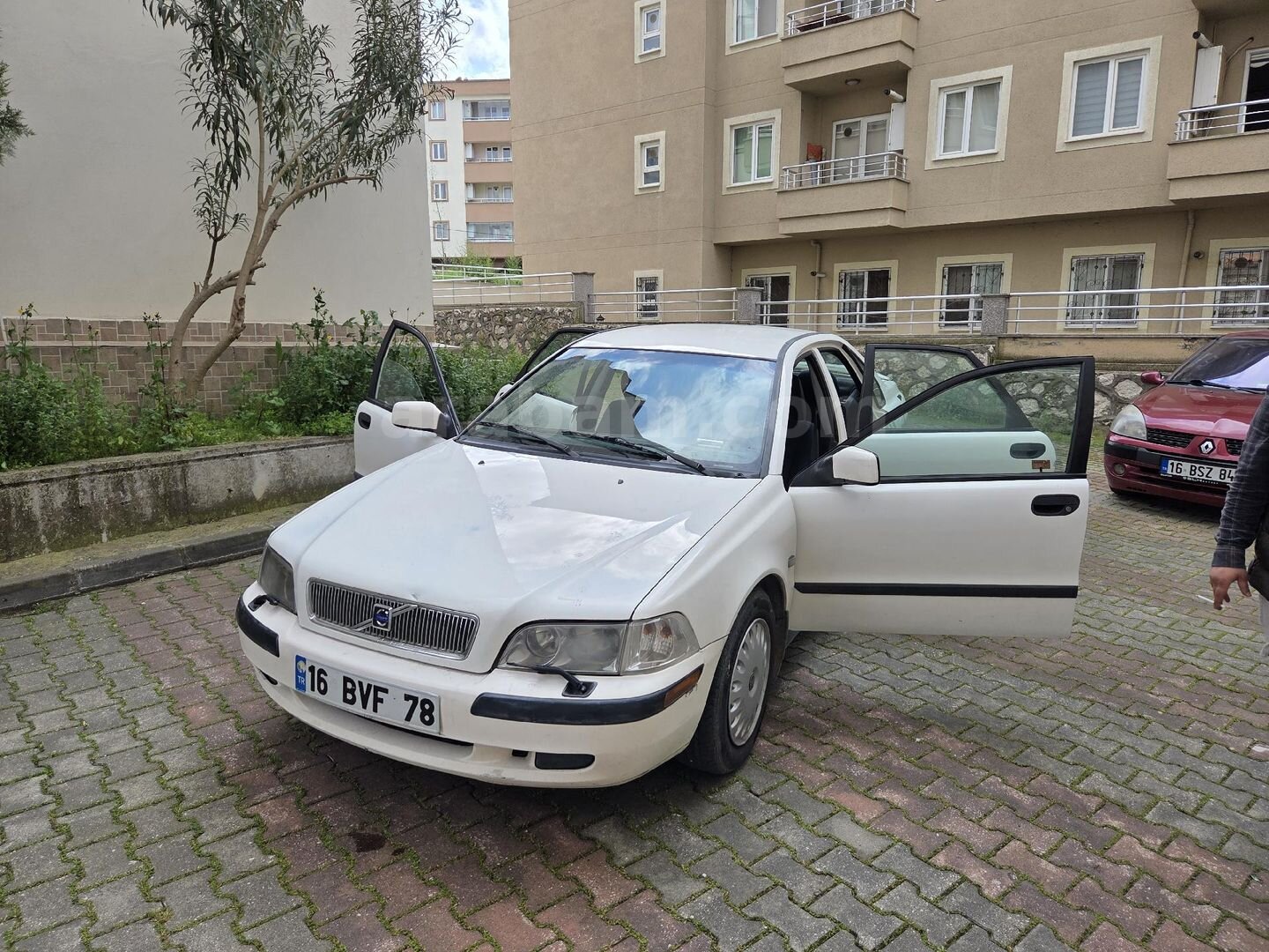 Sahibinden Volvo S40 1.8 2001 Model Bursa 370.000 km Beyaz 3