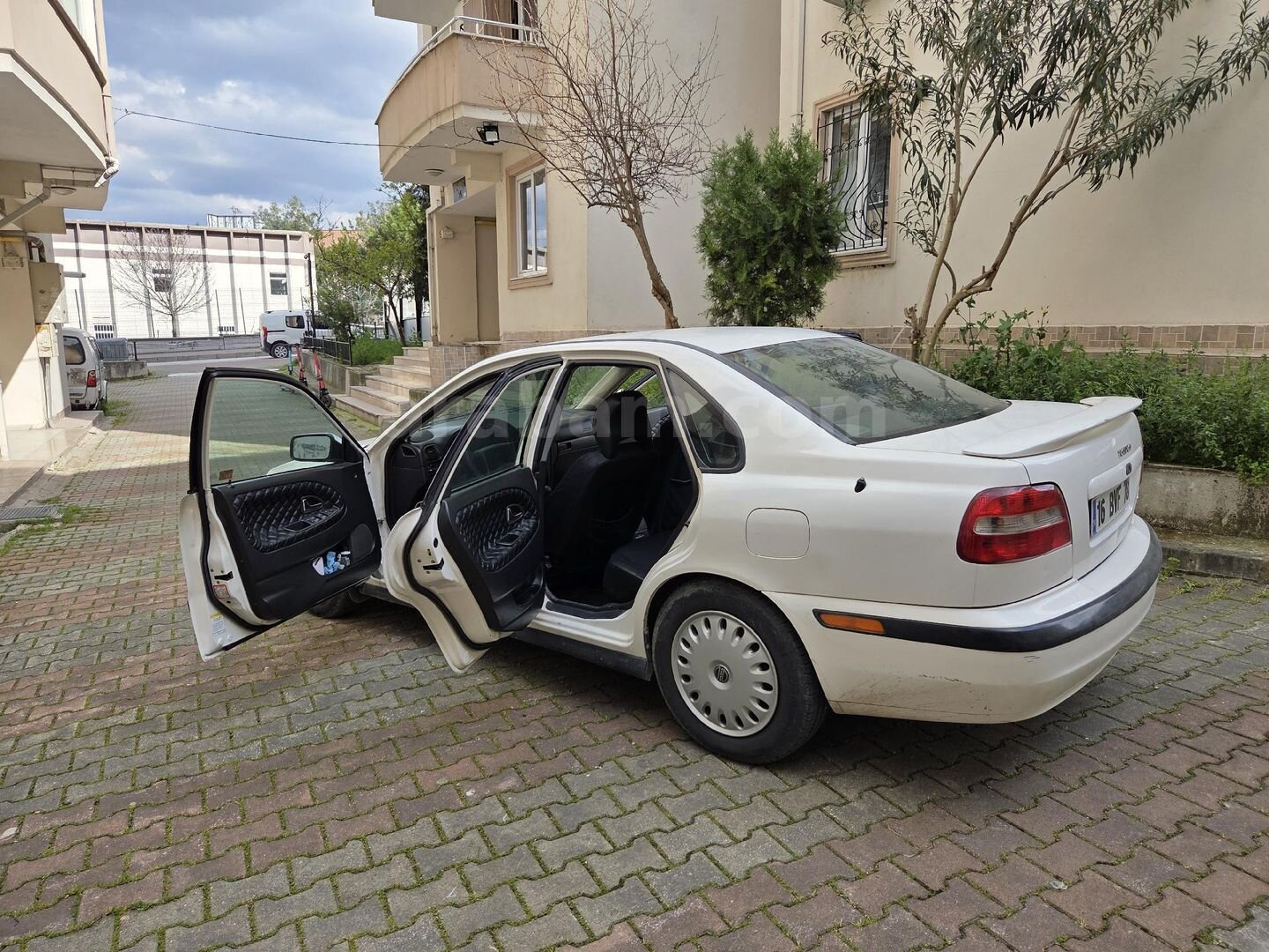 Sahibinden Volvo S40 1.8 2001 Model Bursa 370.000 km Beyaz 6