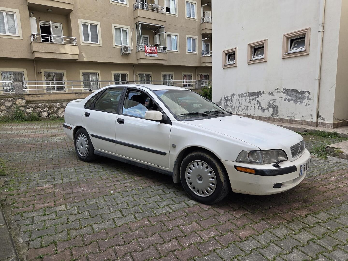 Sahibinden Volvo S40 1.8 2001 Model Bursa 370.000 km Beyaz 2