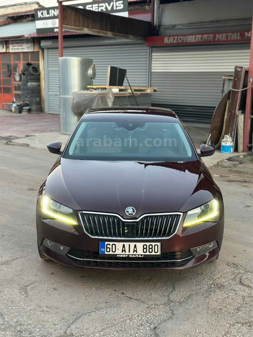 Sahibinden Skoda SuperB 1.6 TDI Prestige 2015 Model Tokat 180.000 km Kırmızı 3