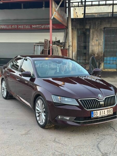 Sahibinden Skoda SuperB 1.6 TDI Prestige 2015 Model Tokat 180.000 km Kırmızı 1