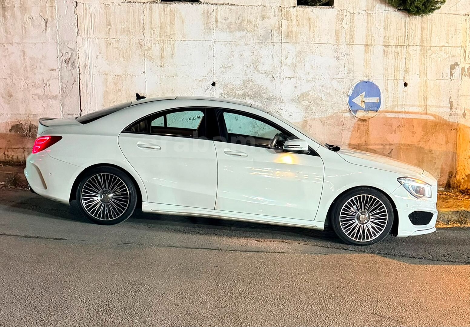 Sahibinden Mercedes - Benz CLA 200 AMG 2014 Model İzmir 148.000 km Beyaz 6