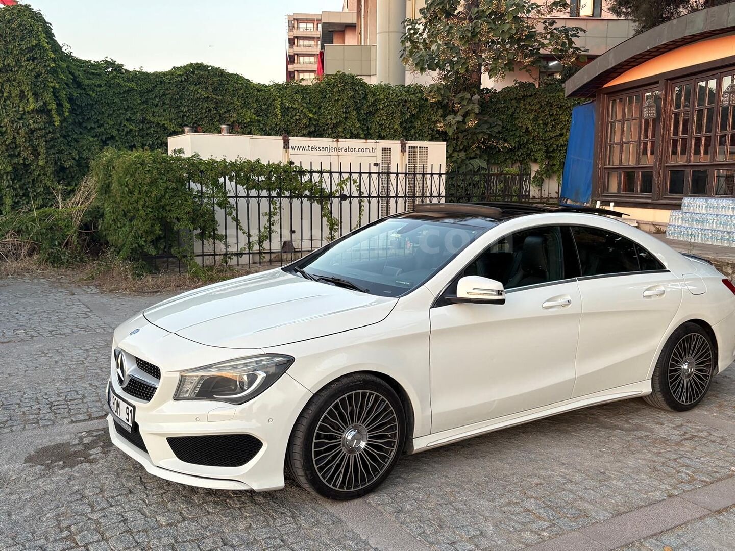 Sahibinden Mercedes - Benz CLA 200 AMG 2014 Model İzmir 148.000 km Beyaz 2