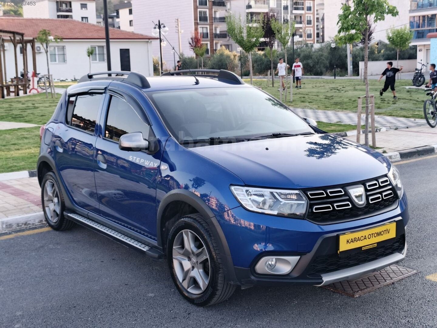 Galeriden Dacia Sandero 0.9 ECO-G Turbo Stepway 2020 Model Manisa 41.000 km Lacivert 4