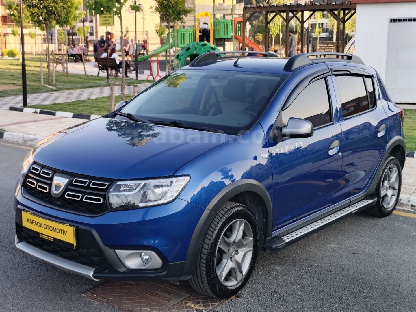 Galeriden Dacia Sandero 0.9 ECO-G Turbo Stepway 2020 Model Manisa 41.000 km Lacivert 3