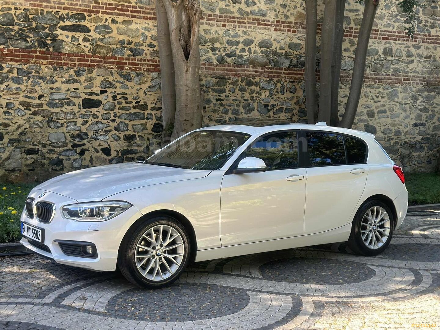 Galeriden BMW 1 Serisi 118i One Edition 2015 Model İstanbul 128.000 km Beyaz 4