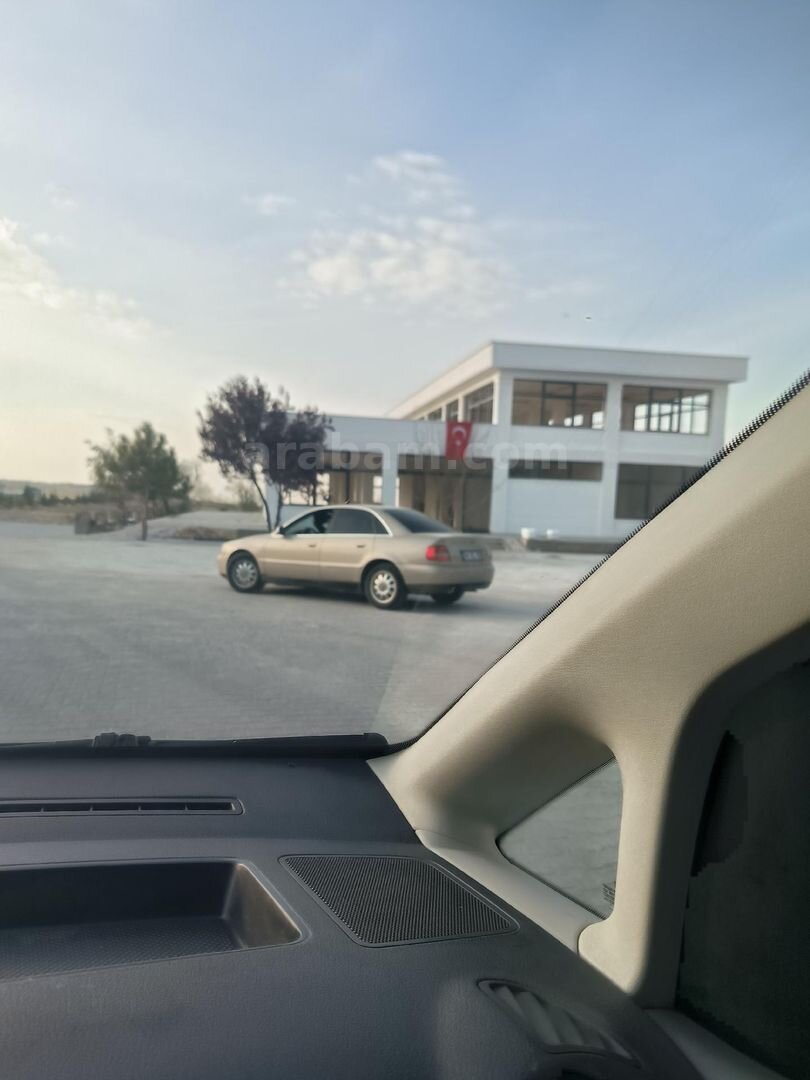 Sahibinden Audi A4 Sedan 1.6 2000 Model Konya 322.000 km Altın 4