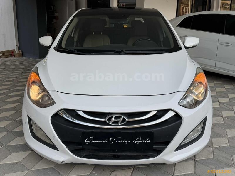 Galeriden Hyundai i30 1.6 CRDi Elite 2013 Model Kahramanmaraş 210.000 km Beyaz